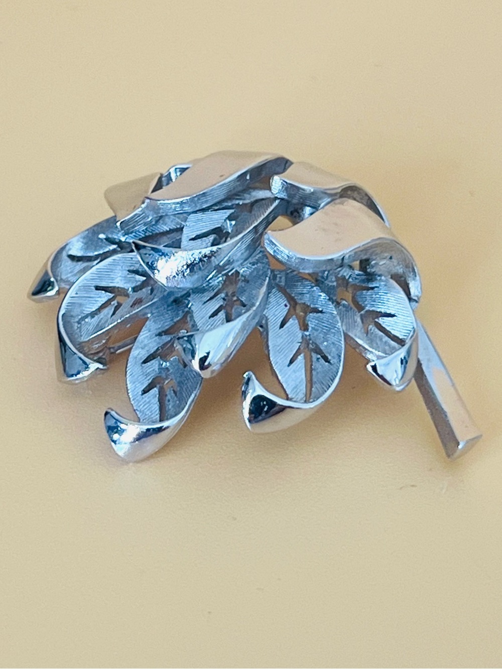 Vintage crown Trifari textured silver tone wind blown Blossom brooch